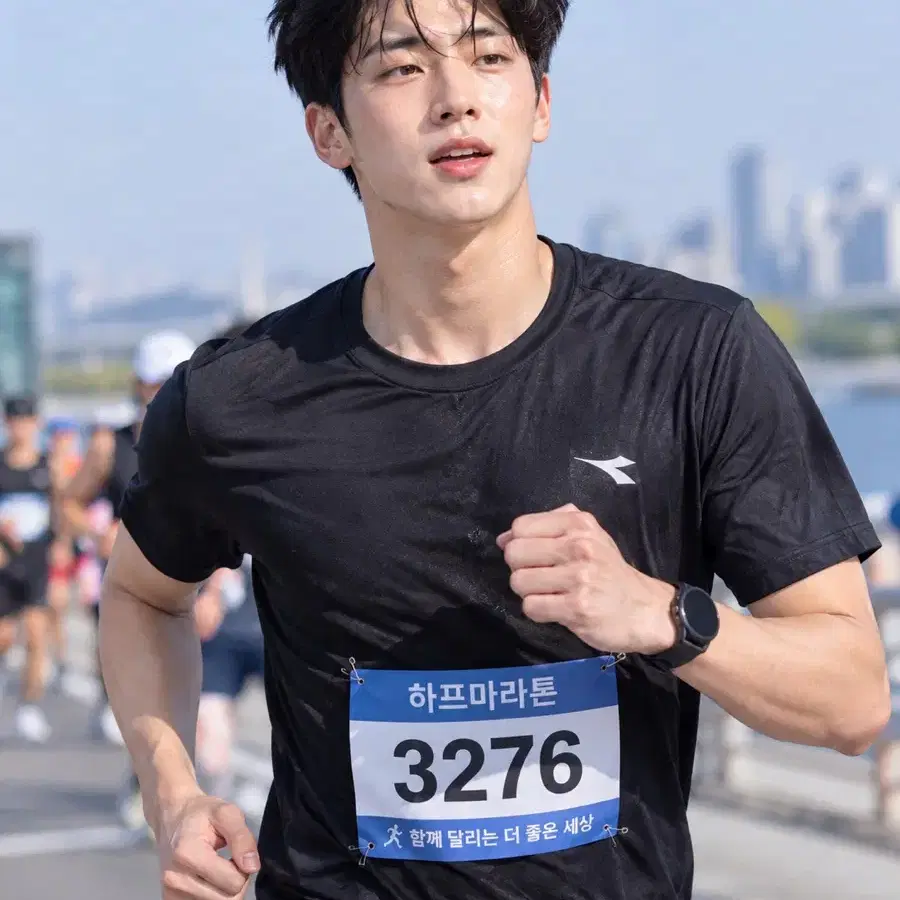 디아도라 수원 마라톤 굿즈 반팔 티셔츠 새상품
