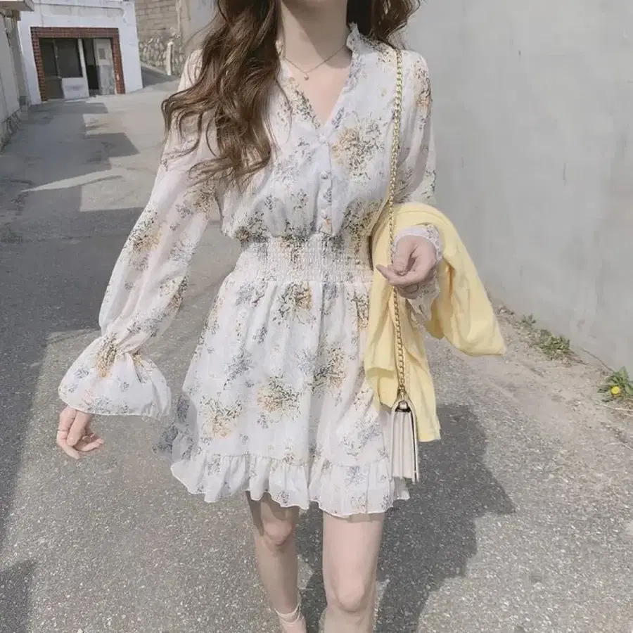 새상품 플라워 퍼프 소매 프릴 원피스