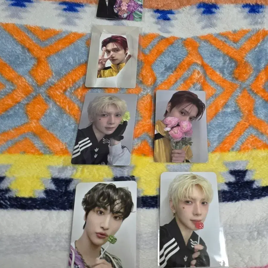 에이티즈, 애니티즈 인 컬러 & 애니티즈 인 데쟈뷰 포카 등 교환