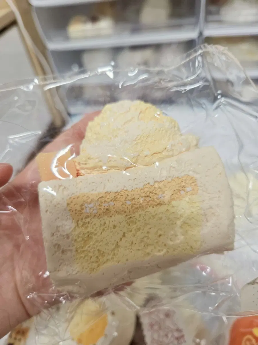 마오롱말랑이 (스티커떼질위기)