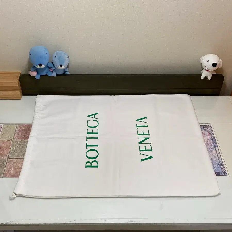 보테가베네타 더스트 (59x76)