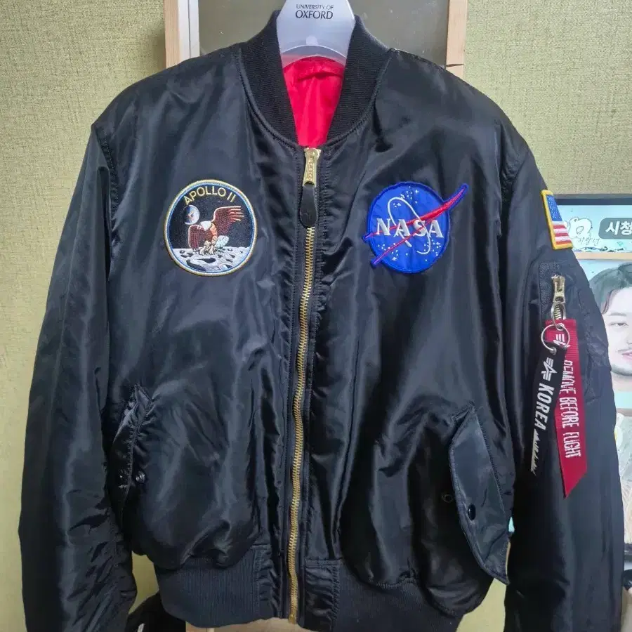 알파 인더스트리 NASA 아폴로 11 봄버 자켓