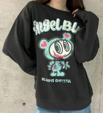 Angel Blue 로고 프린트 맨투맨 차콜 그레이