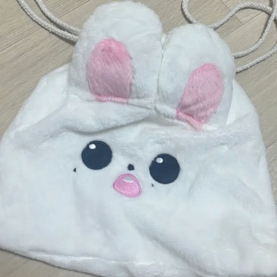 아이브 장원영 버니녕 파우치 판매