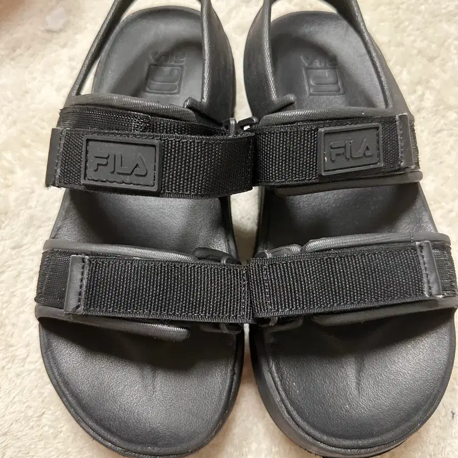 휠라 샌들 블랙 240