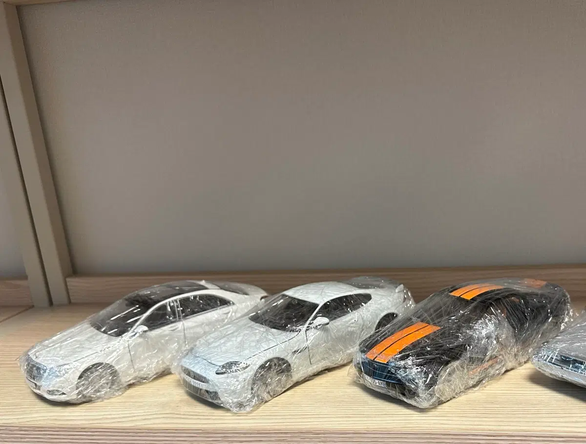 1:24 자동차 모형