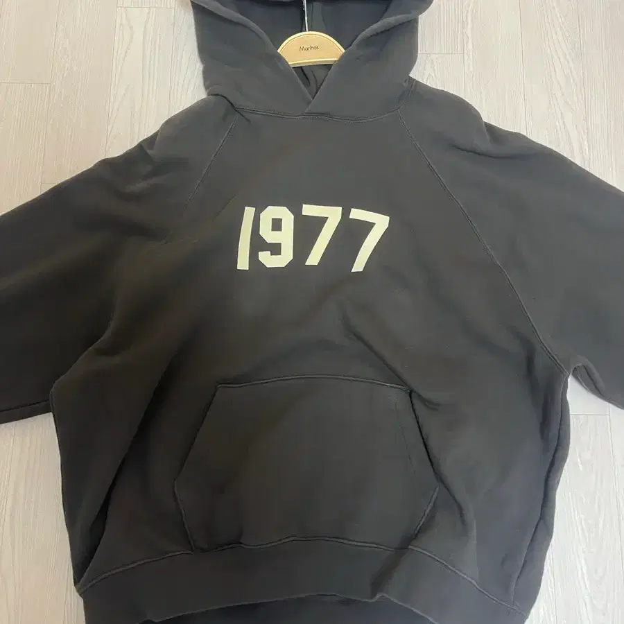 에센셜 1977 후드티 M