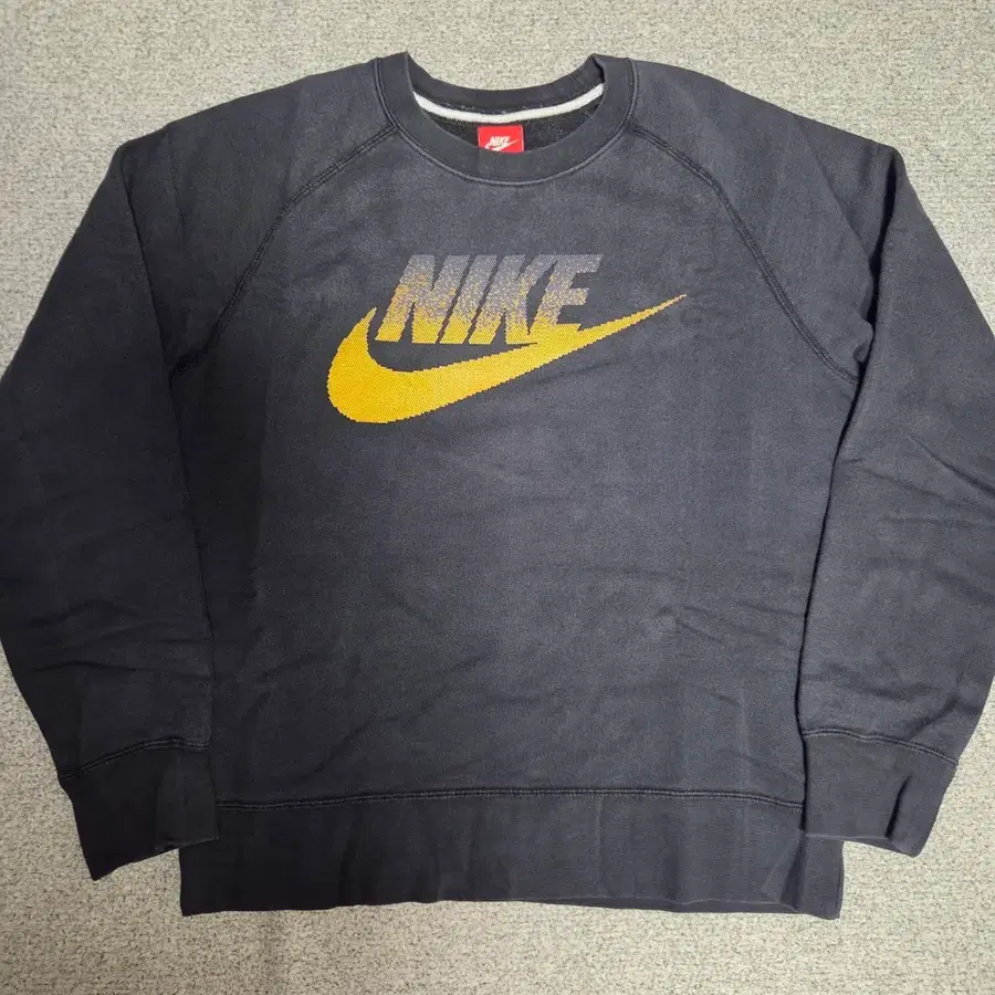 Nike 나이키 맨투맨 스웻셔츠 M-L(95-100)