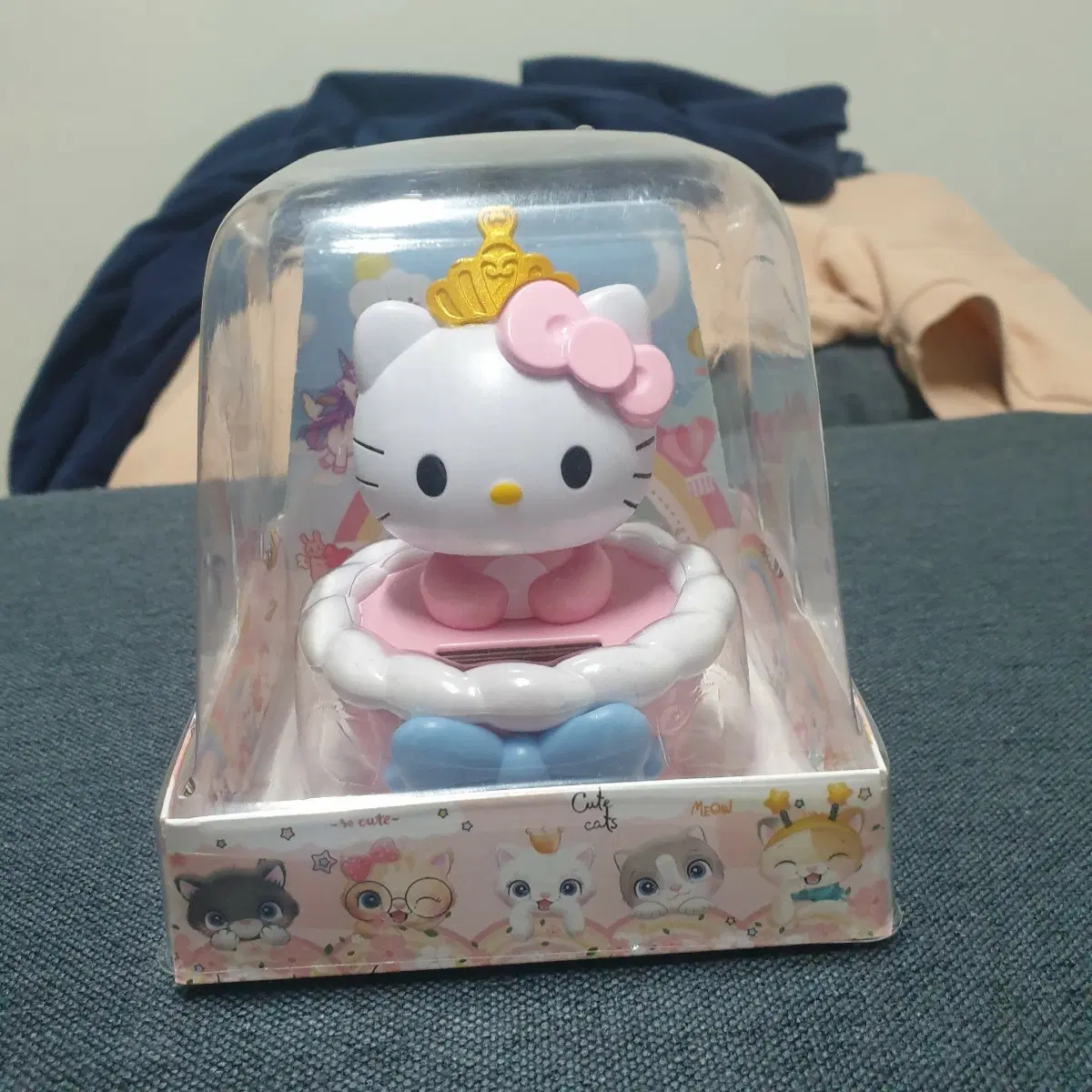 헬로키티 태양광 흔들인형.퀸