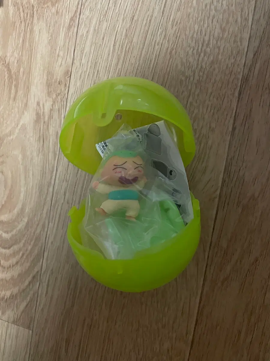 (새상품)짱구는못말려 이불 가챠 훈이 팝니다