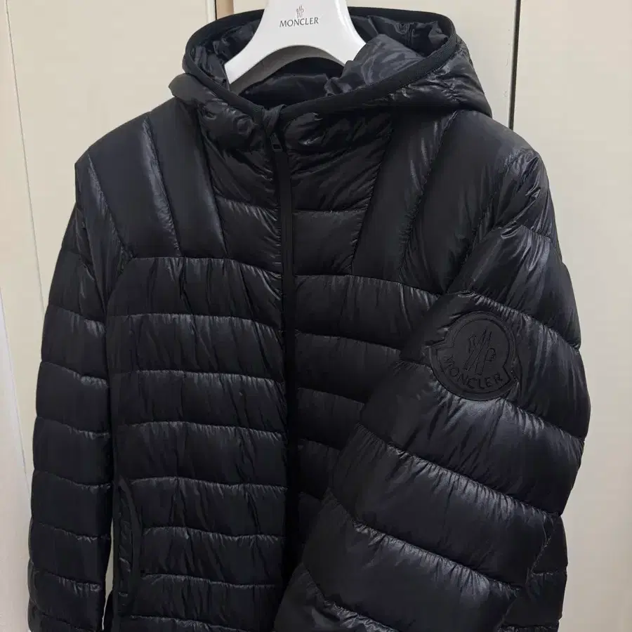5) Moncler 몽클레어 남성 지니어스 후드 패딩