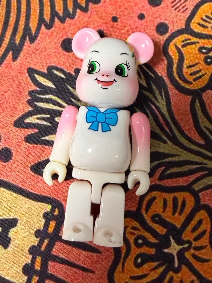 베어브릭 10탄 애니멀 돼지저금통(꽃돼지)