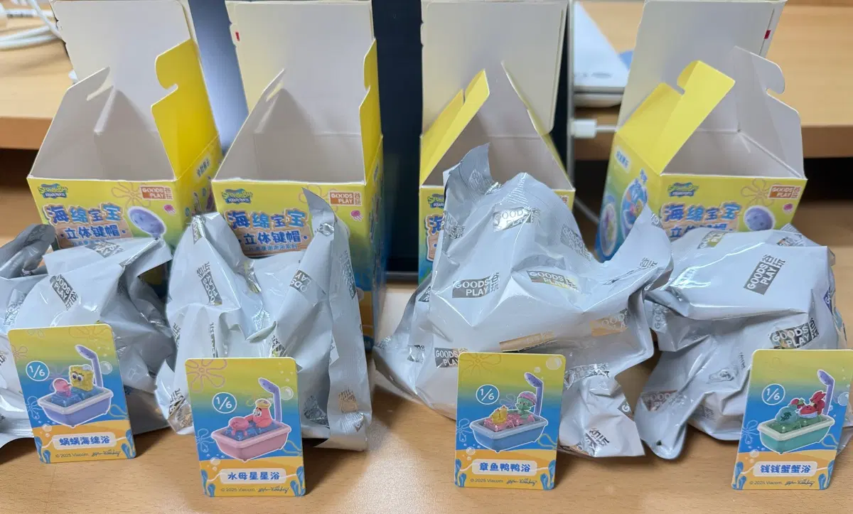 스폰지밥 욕조 키캡 스폰지밥, 뚱이, 징징이, 집게사장