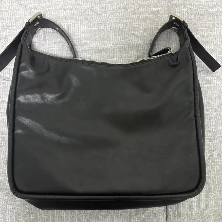 여밈 벨티드 릿지 백 belted ridge bag 블랙