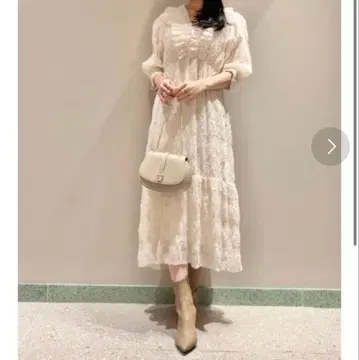 snidel 스나이델 자카드 플리츠 원피스 아이보리 화이트