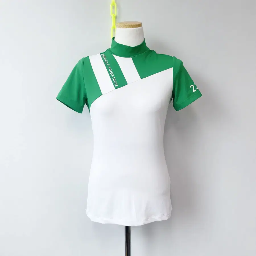 23GOLF 여성반폴라 반팔티셔츠 0사이즈 진스센스