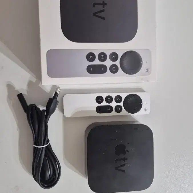 애플TV 4K + 리모컨 + 전원케이블