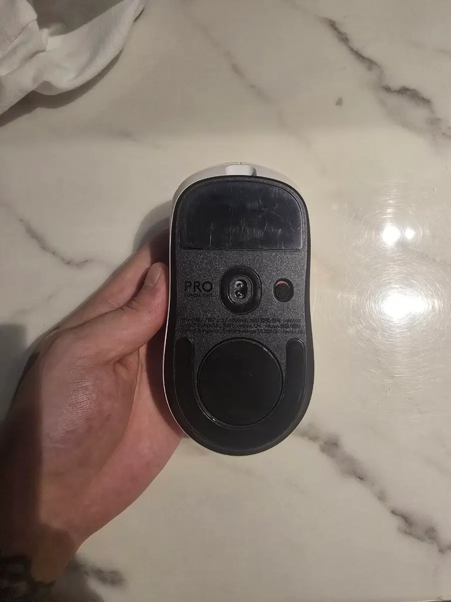 로지텍 G PRO  superlight 2 무선 마우스 화이트