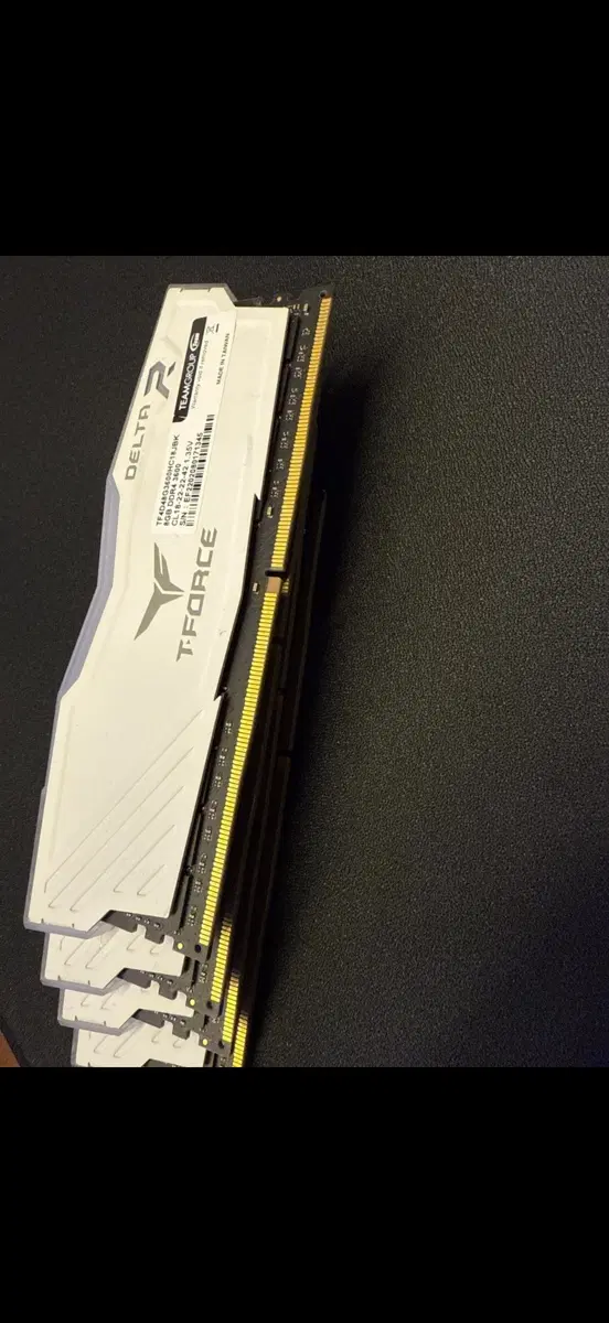 팀그룹 T-force DDR4 3600 cl18 8gb DELTA RGB 램 RAM