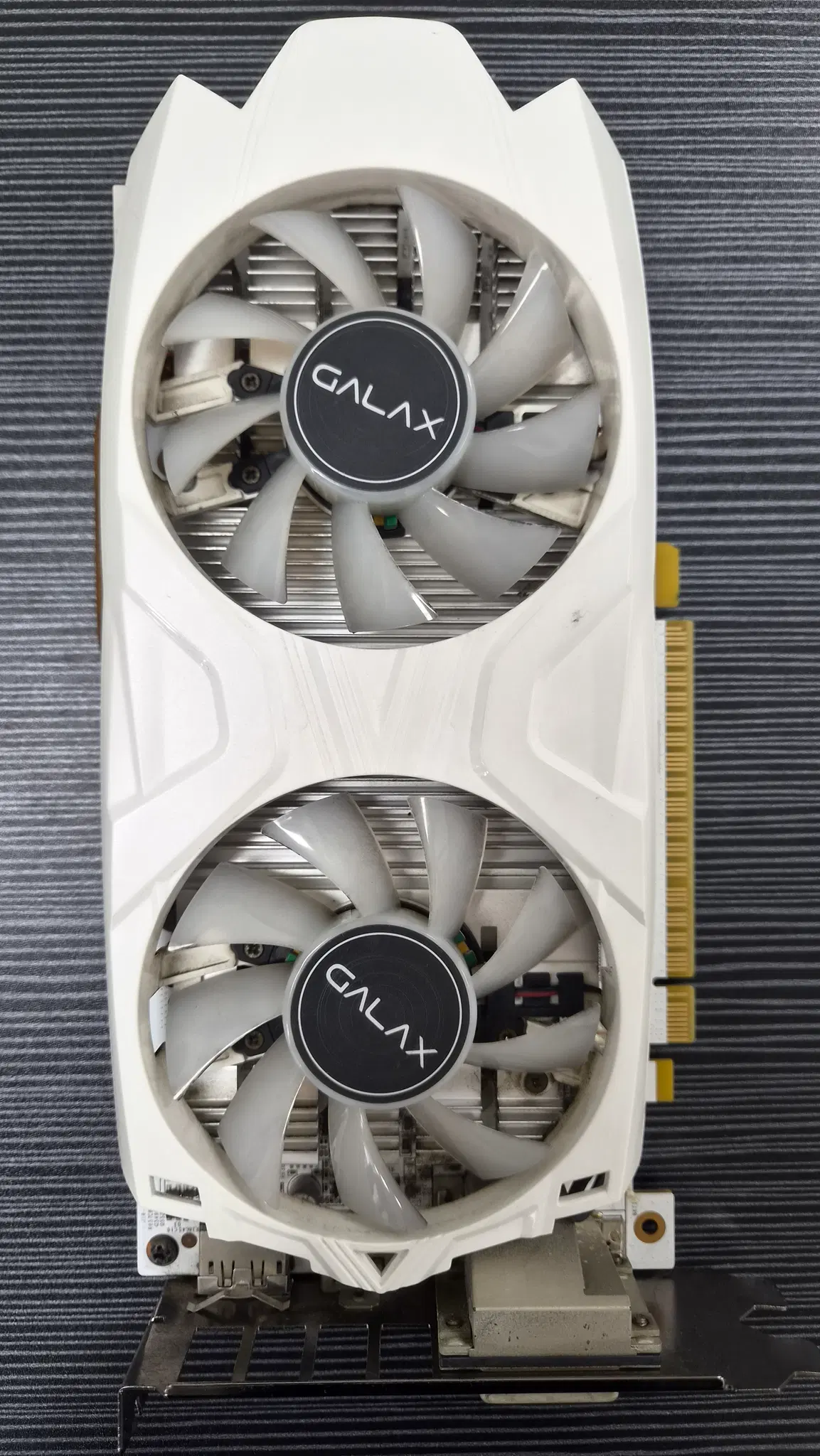 [무료배송] 화이트 감성 끝판왕 갤럭시 GTX 1050 Ti 개간지 EXOC 4G 정상작동!