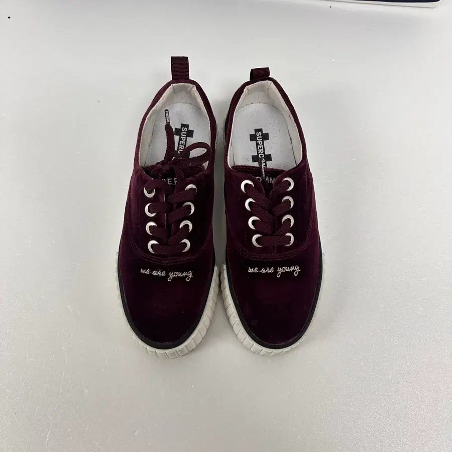 슈퍼콤마비 SUPERCOMMA B 36 230 버건디 벨벳 스니커즈