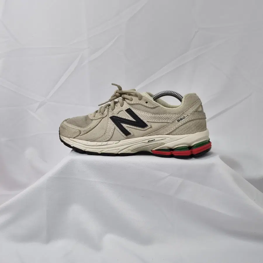 빈티지하서 230 뉴발란스 860 v2 크림 베이지 스니커즈