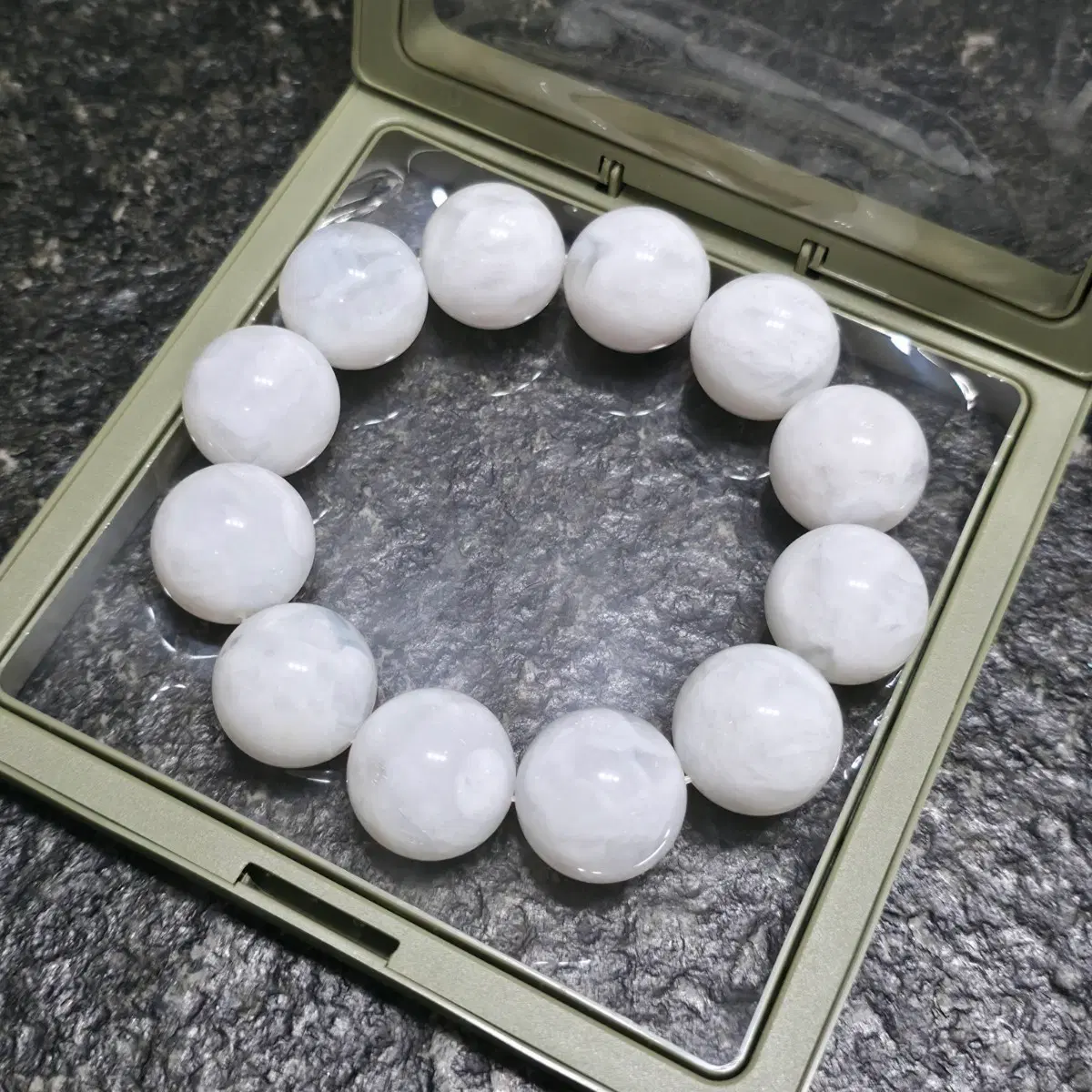 [새상품] 천연 원석 | 눈꽃유령 | White Phantom Quartz | 팔찌 | 19.4mm
