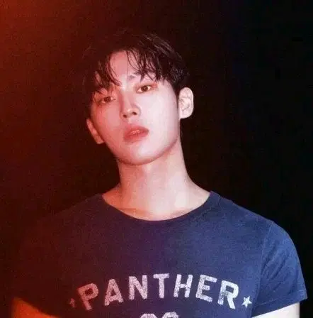 (새상품)<맨 끝줄 소년><약한 영웅>배우 최현욱님의 화보와 인터뷰가 실린 마리끌레르 잡지양도