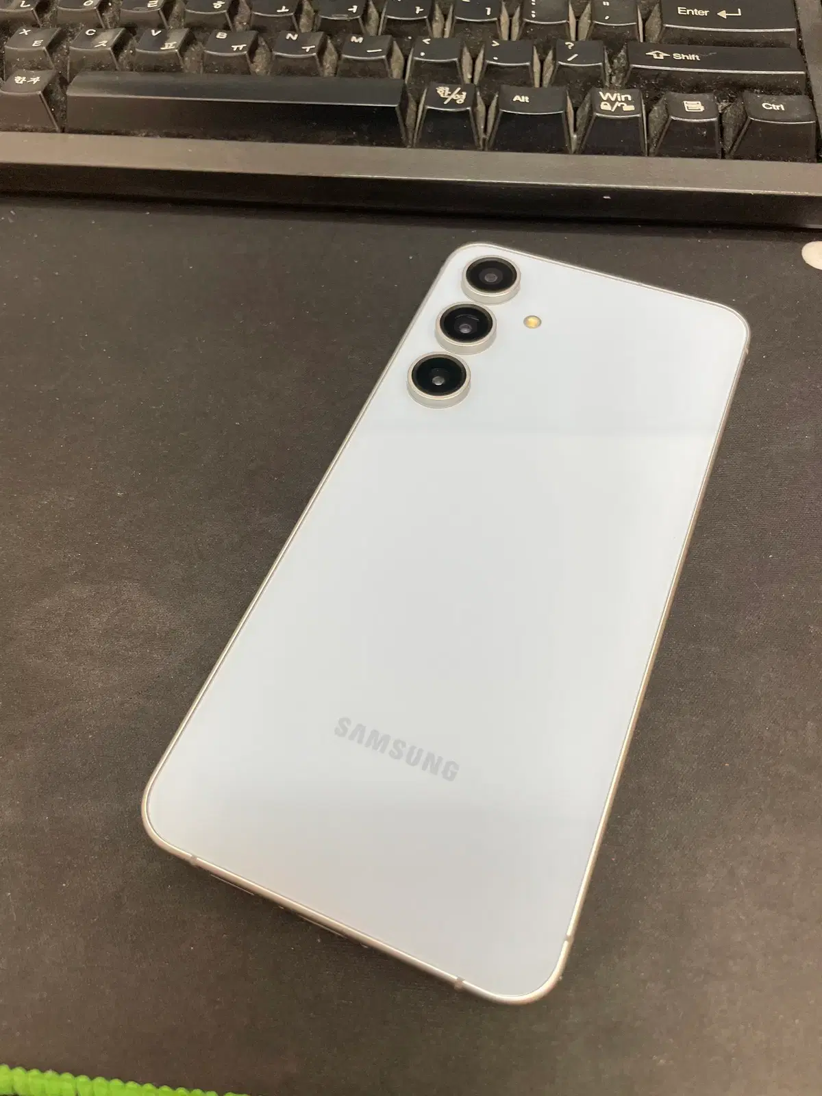 갤럭시S24FE 블루 256GB 무잔상 상태좋은 중고45만3천팝니다