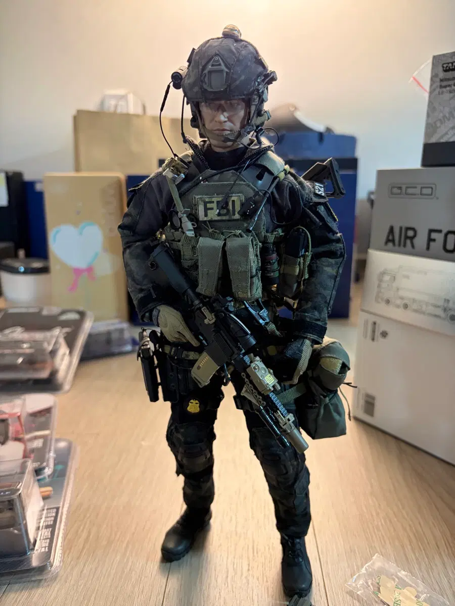 댐토이 FBI 야간 SWAT 버전 팝니다.
