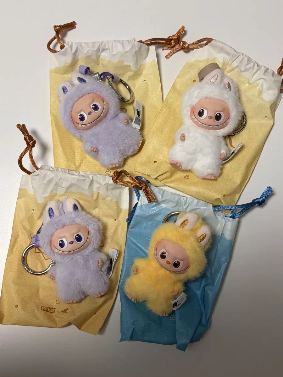 팝마트 라부부 알파벳 키링 인형
