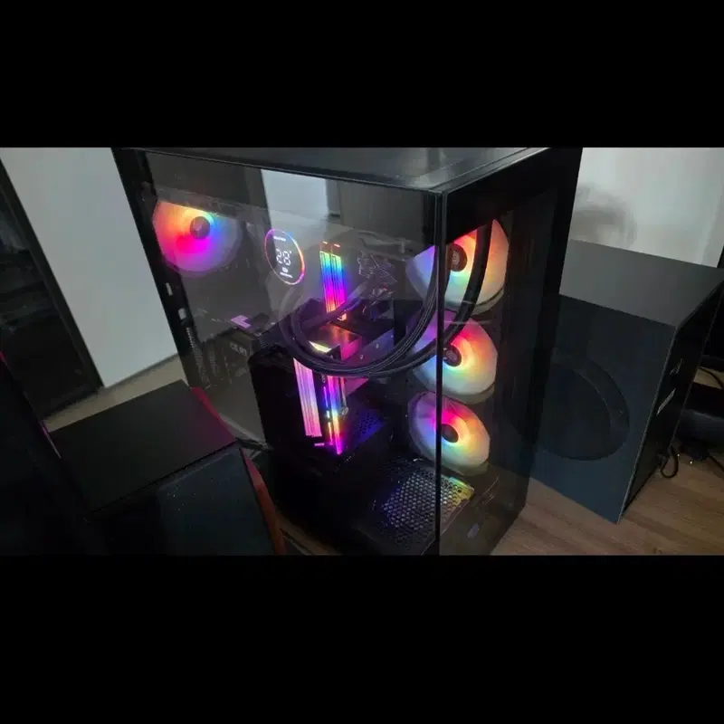 인텔 i7-14700KF RTX 4070 SUPER 게이밍 PC