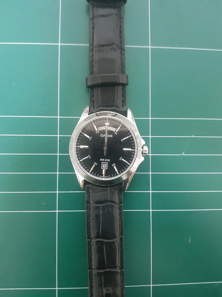 카시오 MTP-1370D-1A1