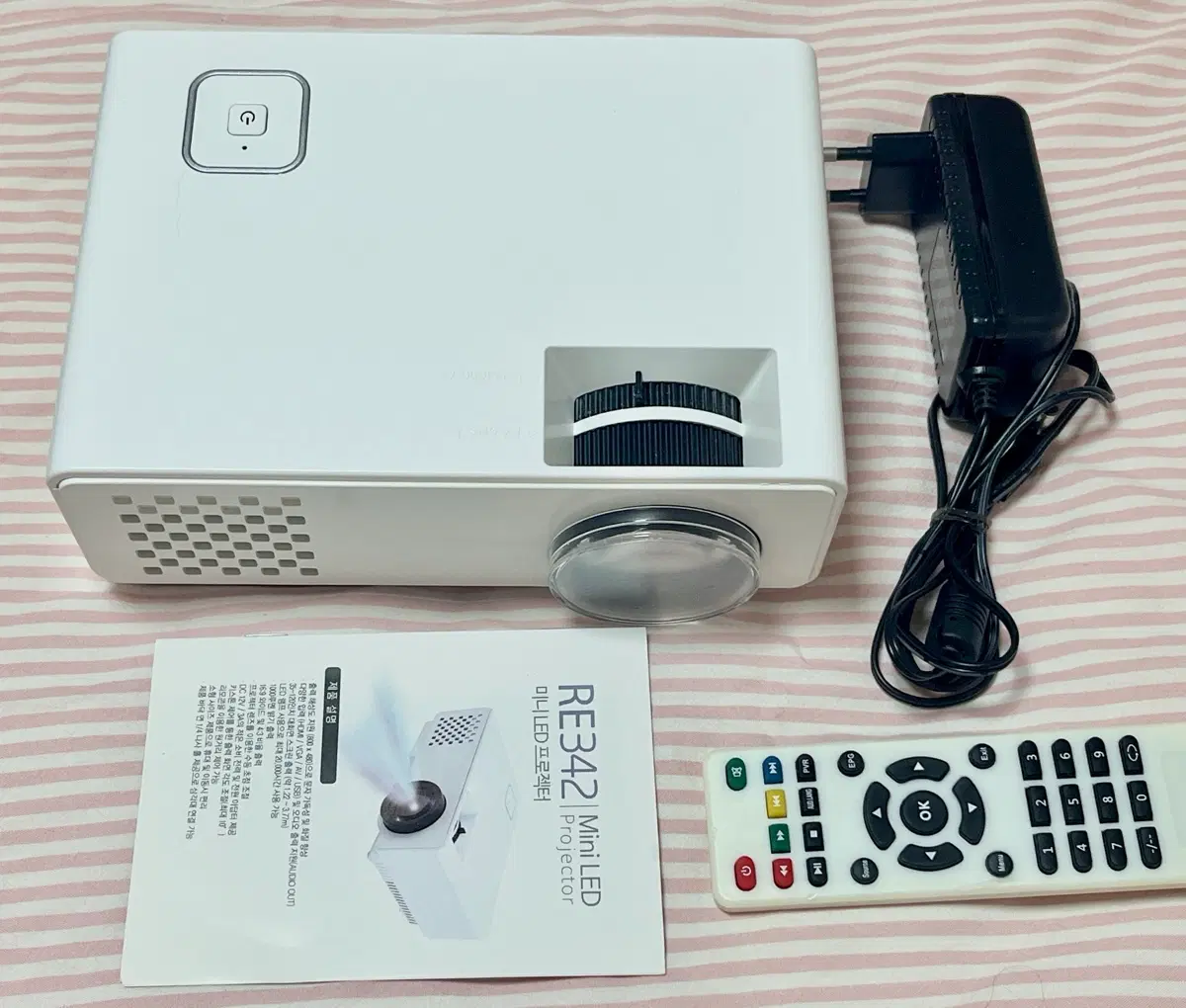 RE342 미니 LED 프로젝터 빔프로젝터