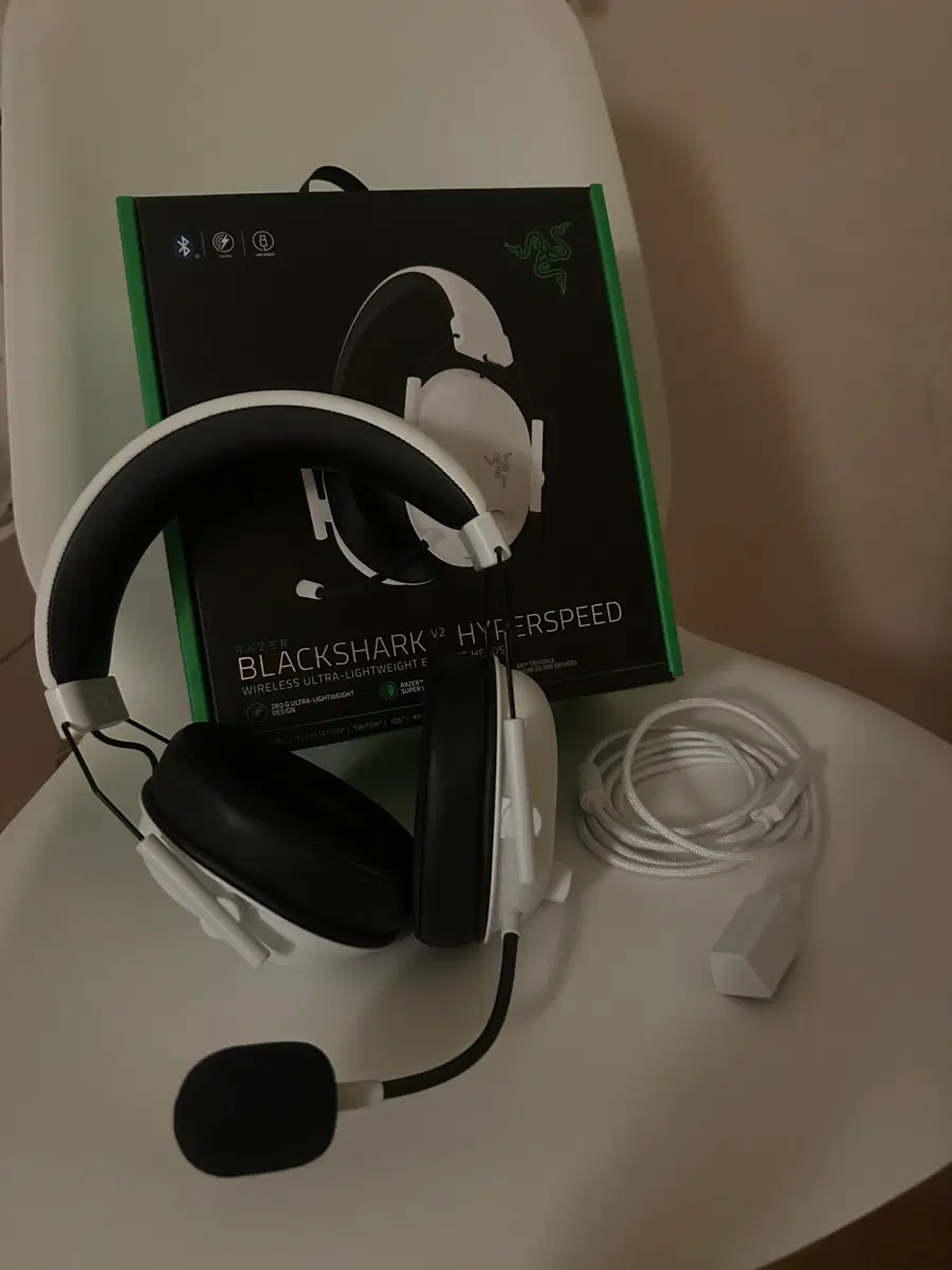 레이저 BlackShark V2 화이트 에디션 무선 게이밍 헤드셋