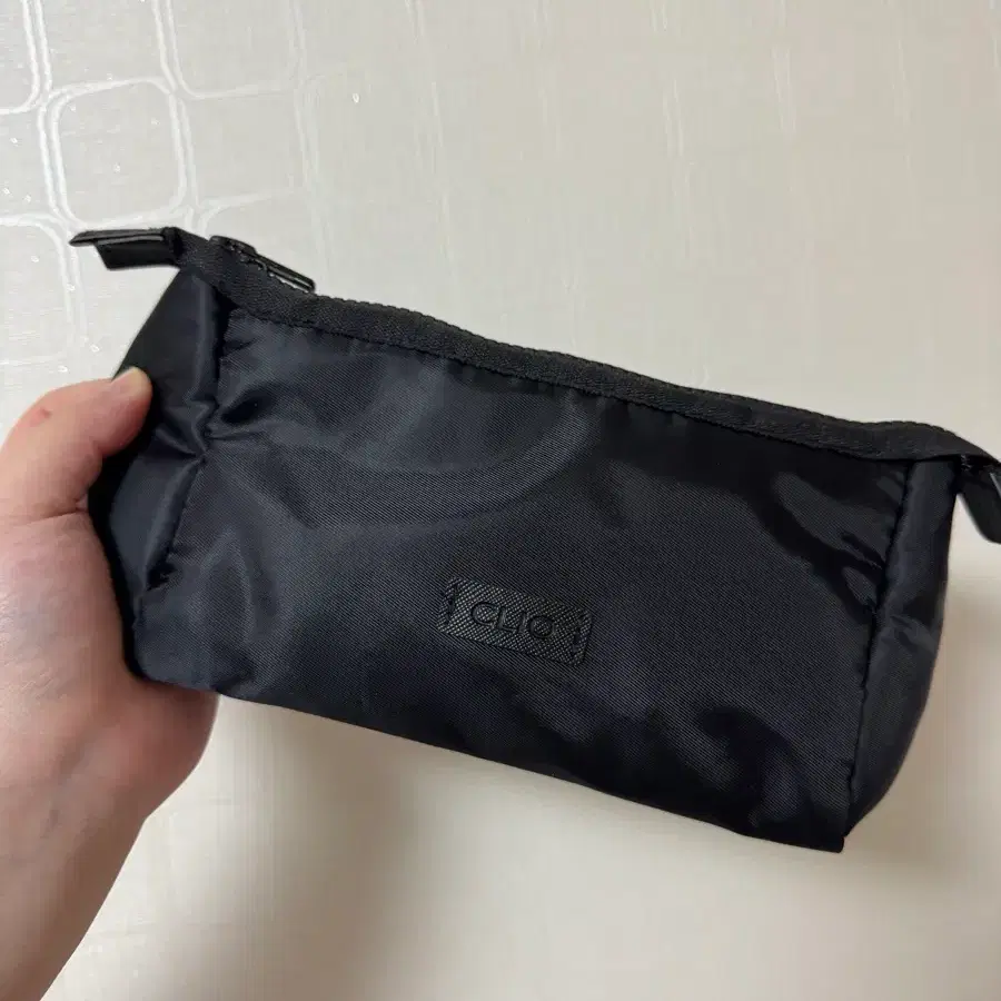 클리오 파우치