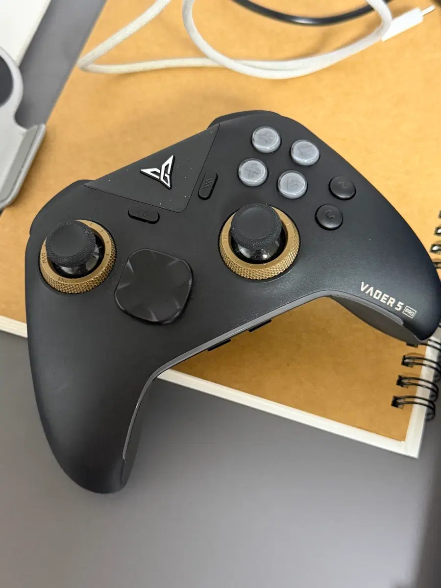 VADER 5 PRO 게임 컨트롤러
