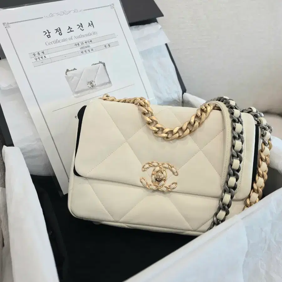네고x)샤넬 19백 미디움 화이트 금장