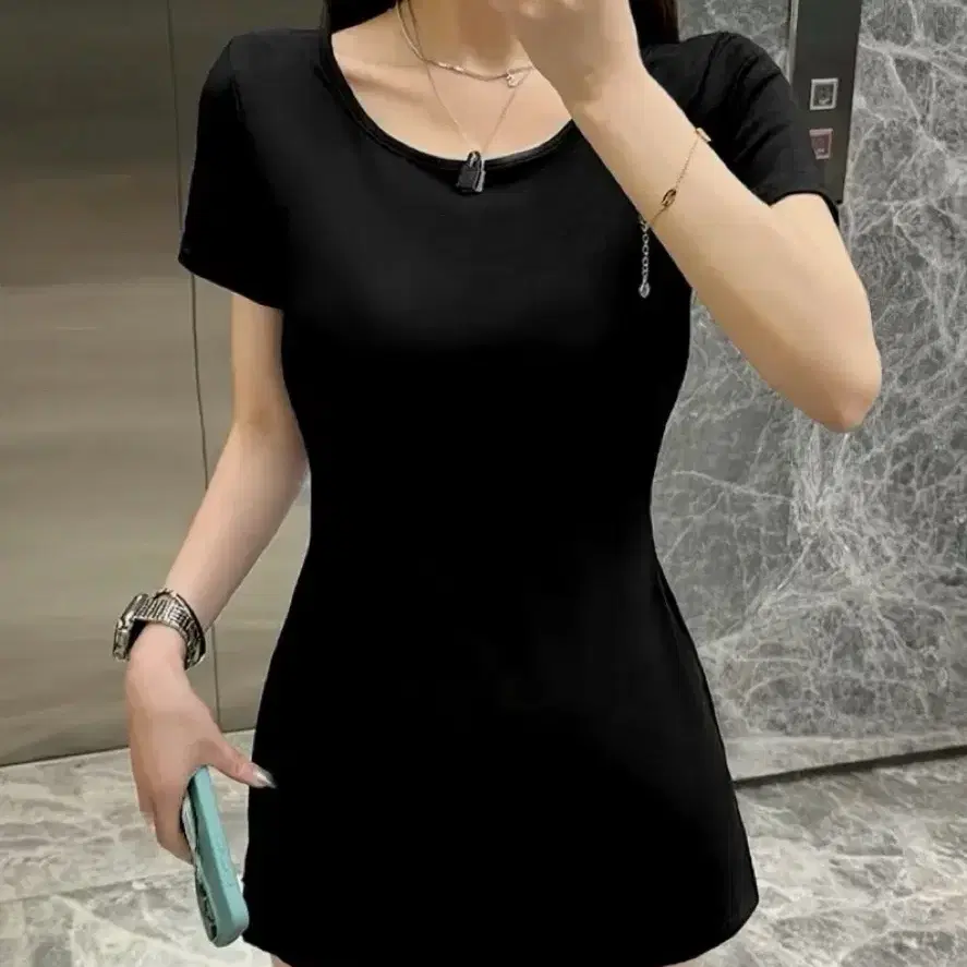 A라인 라운드넥 반팔티