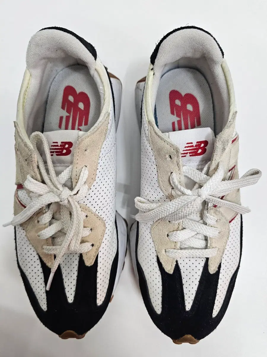 뉴발란스 21FW 327 블랙 화이트 스니커즈 운동화 / 남 250