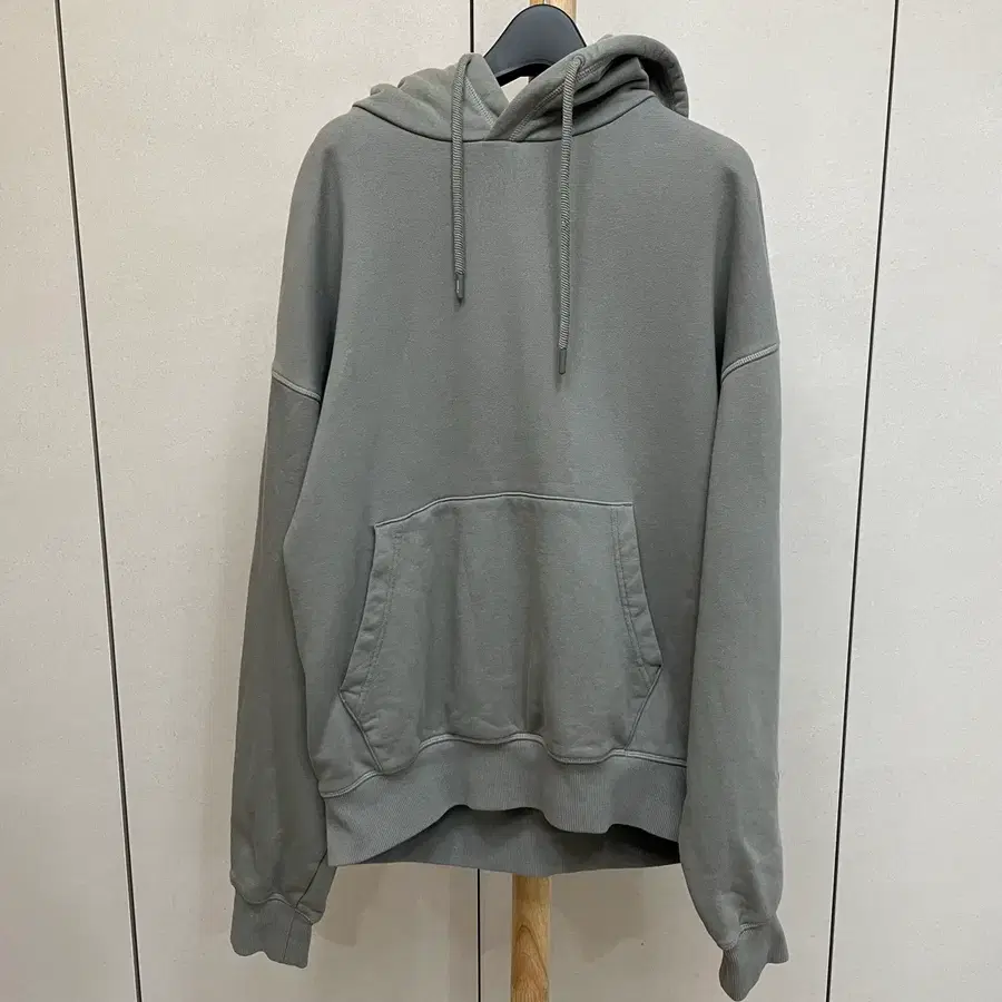 푸마 카키 후드티