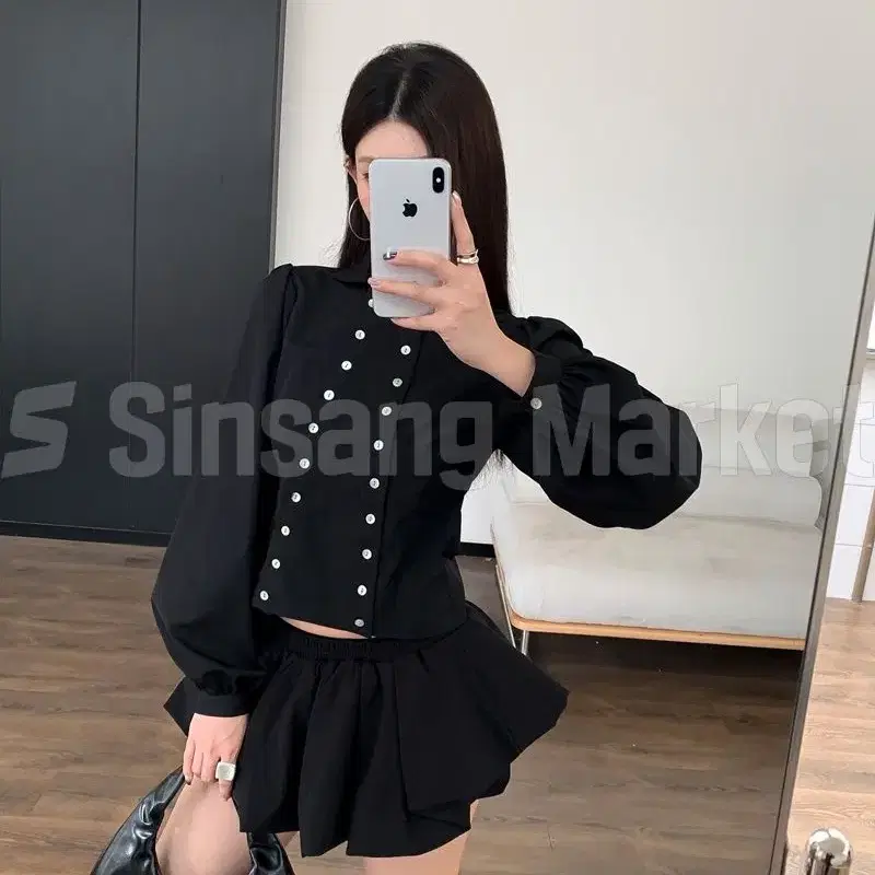 [빠른발송] 락큐 더블버튼 퍼프소매 카라 셔츠 블라우스 시크 모던 발레코