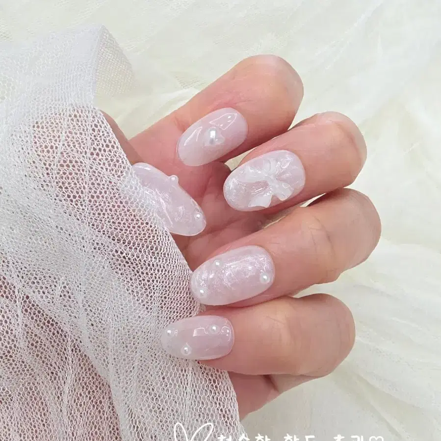 루엔 프로스트 펄 화이트 리본 수제네일팁