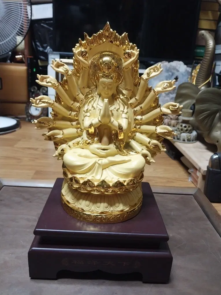 천수관음 불상 금색 고급 장식품(마블)