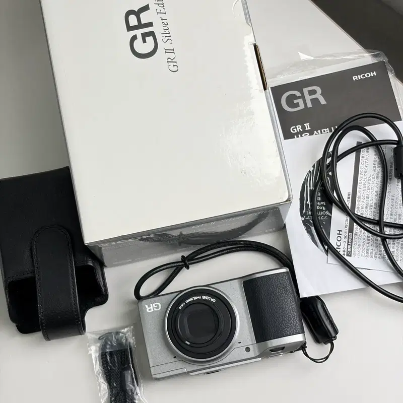 리코 GR2 실버에디션, 캐논 SX70HS, 후지필름 X100VI