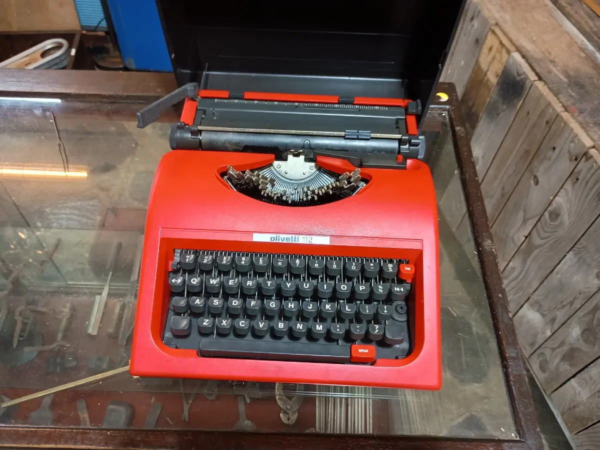올리베티(Olivetti) 빈티지 수동 타자기