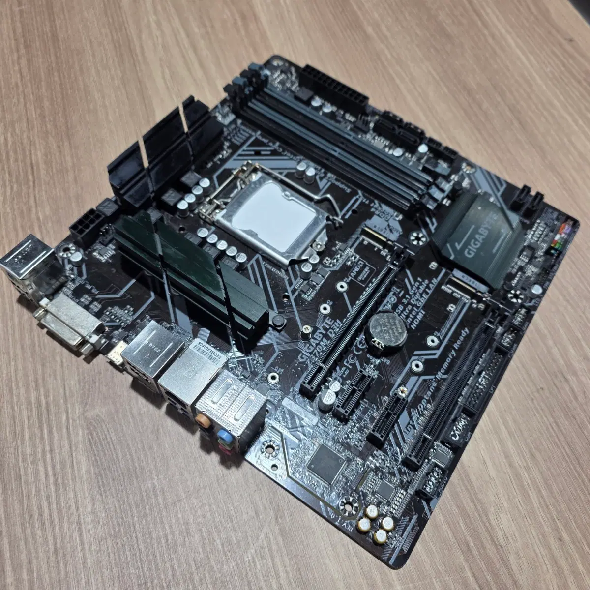 기가바이트 Z370M D3H 메인보드
