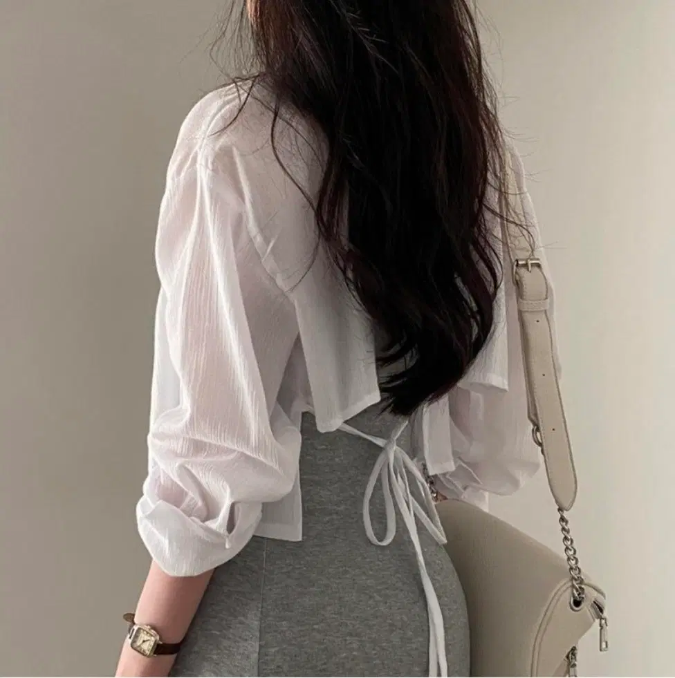 새제품 여성 화이트 크롭 블라우스 셔츠