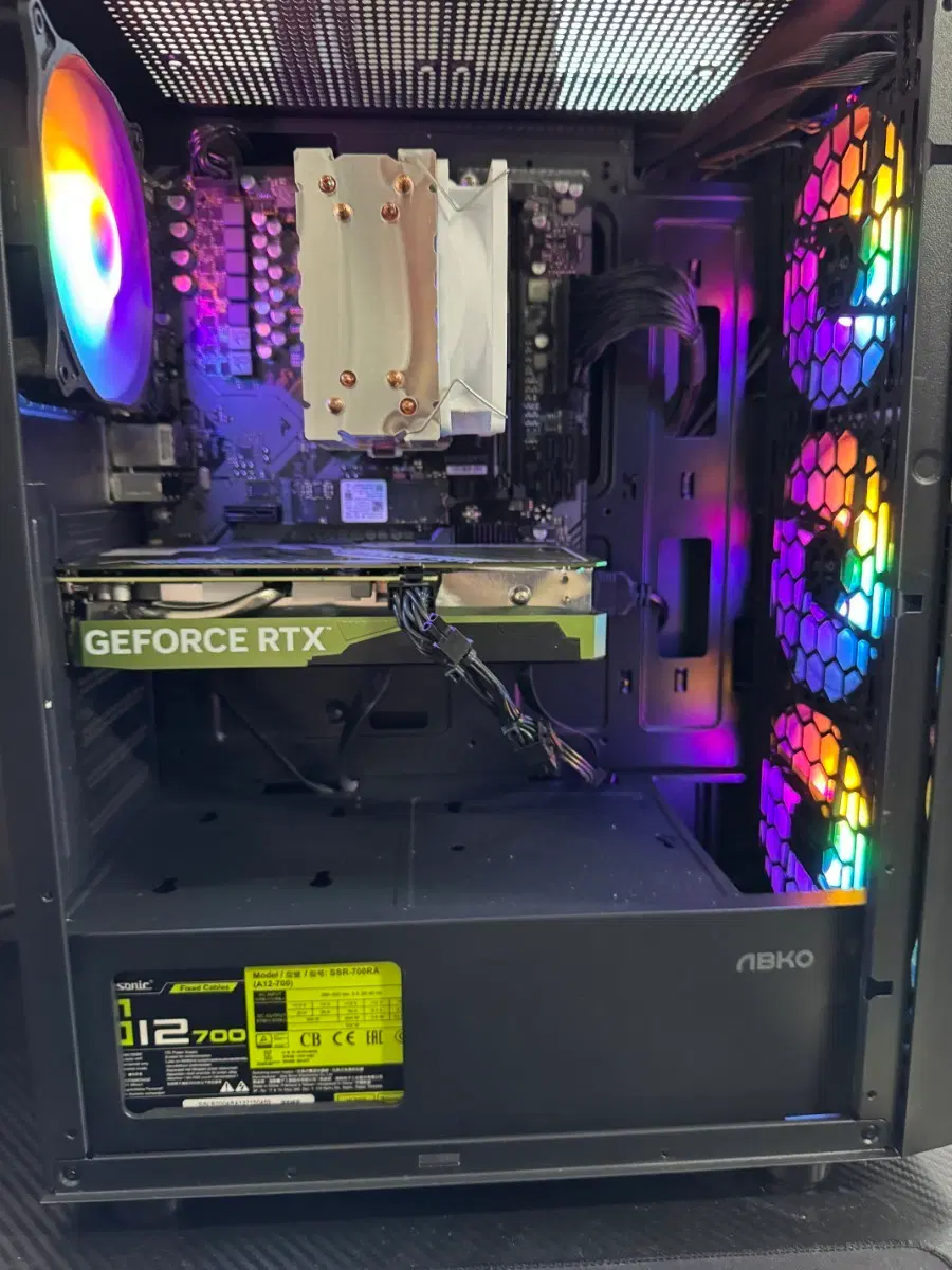 개인사용 라이젠 7500F RTX4060 컴퓨터 팔아오