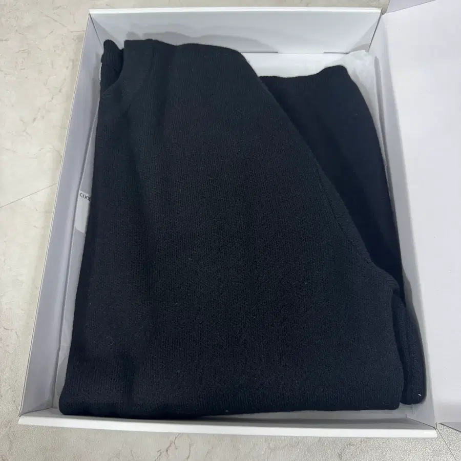 쿠어 탑필 울 라운드 니트